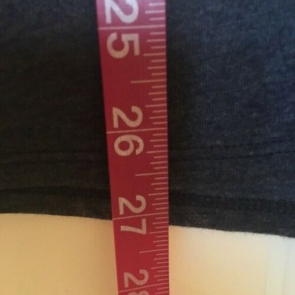 Nike Women's Size Medium Grayish Blue Fitted V-Neck Tee Shirt NWOT - Picture 3 of 6